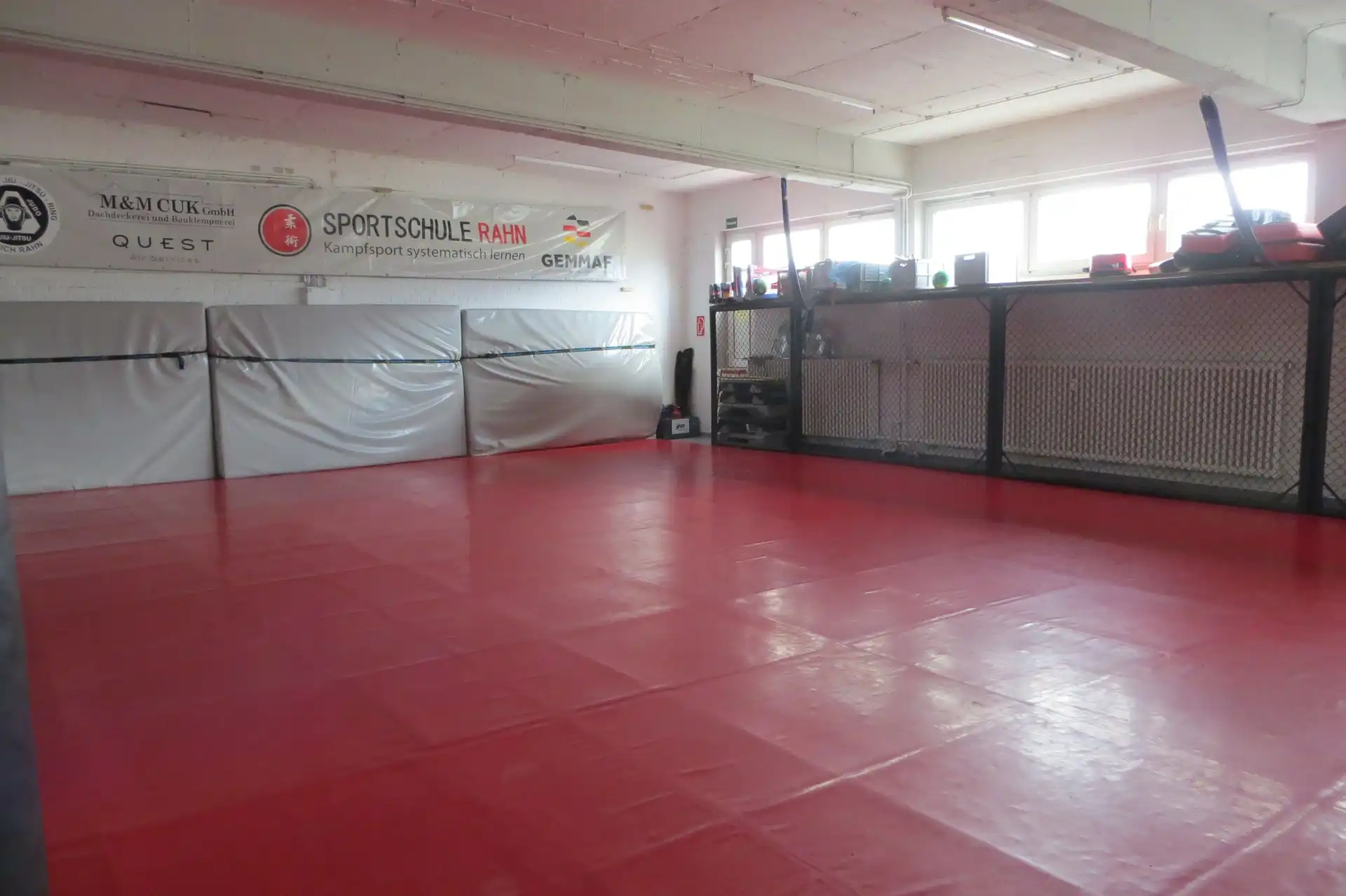 Sportschule Rahn Hallenfläche 2 - Räumlichkeit 1