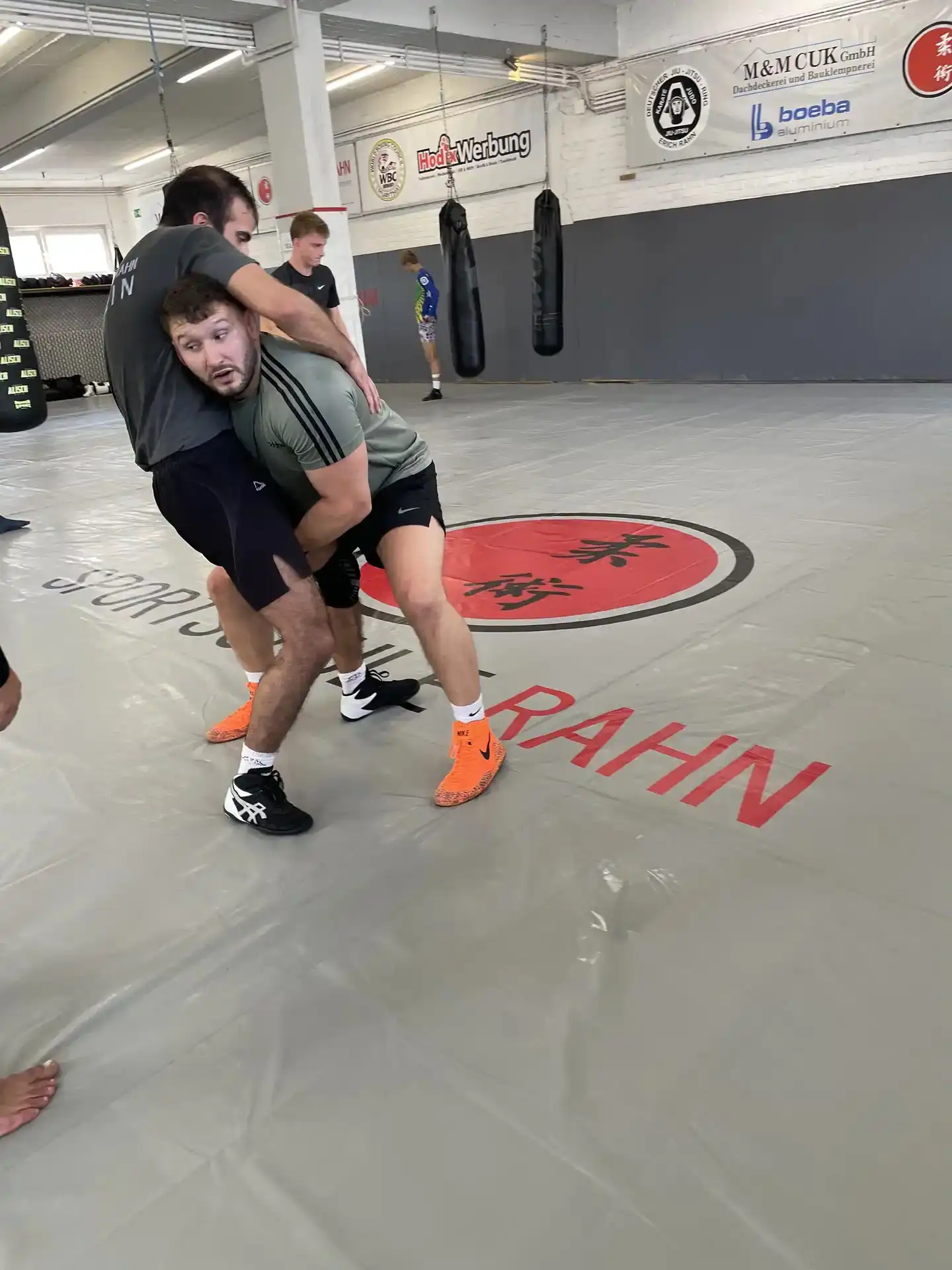 Trainer Aslan Mahmudov - Hauptporträt