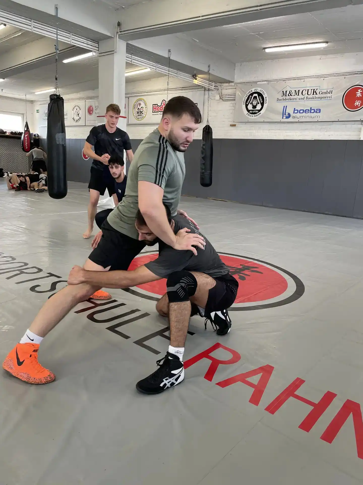 Trainer Aslan Mahmudov - Foto 2 von 2